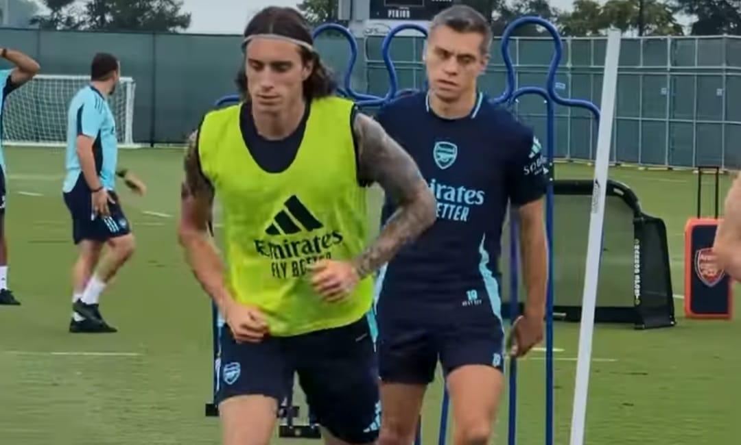 Riccardo-Calafiori-saat-Latihan-bersama-skuad-Arsenal.jpg