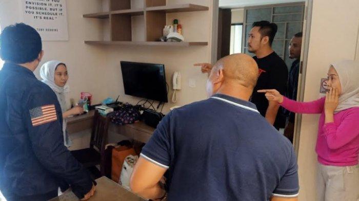 BREAKING NEWS Polisi Tangkap Si Kembar Tersangka Penipuan Penjualan iPhone Rp 35 Miliar