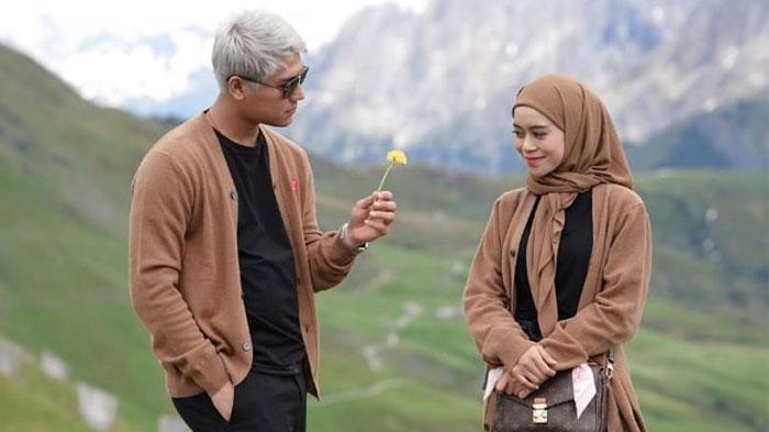 Rizky Billar Iseng Rekam Lesti Kejora Lakukan Ini Sebelum Tidur: Bantu Viralin!