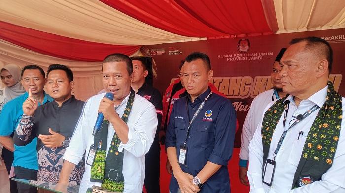 Romi-Hariyanto-dan-SudirmanRomi-Hariyanto-dan-Sudirman.jpg