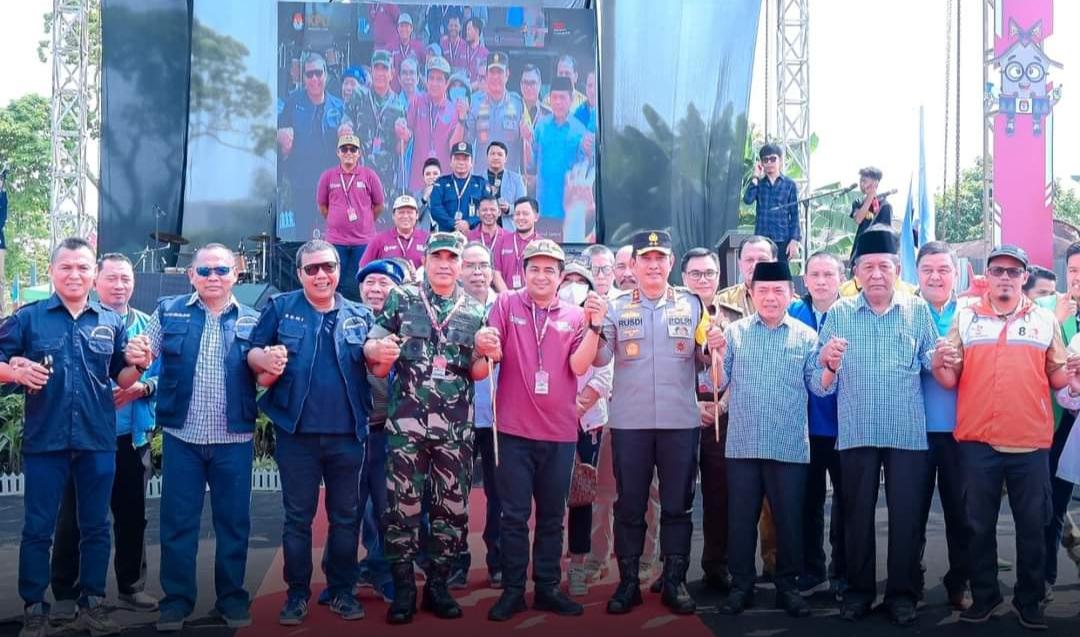 Romi-Sudirman dan Al Haris-Sani Deklarasi Kampanye Damai Menuju Pilgub Jambi 2024