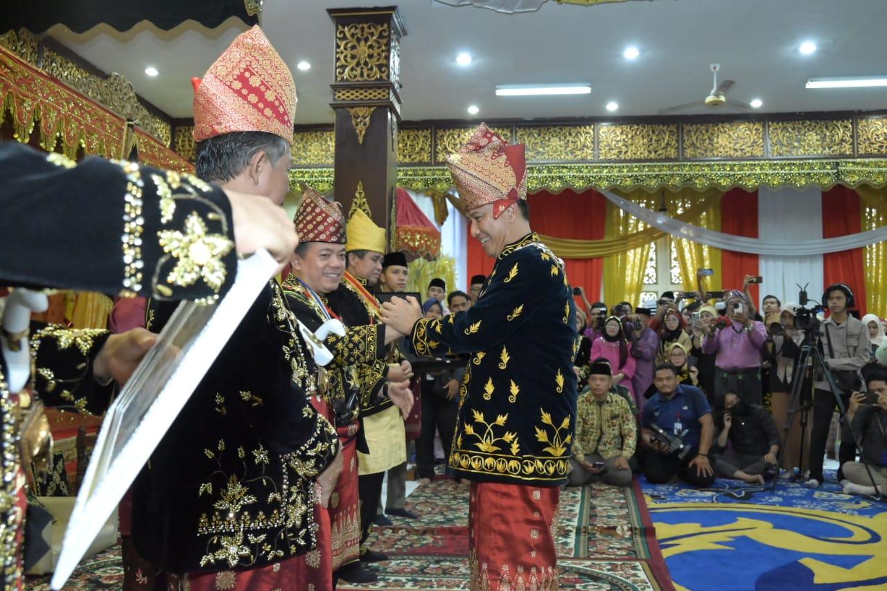 Kapolda Jambi Terima Gelar Adat Dubalang Sakti Utamo dari Lembaga Adat Melayu