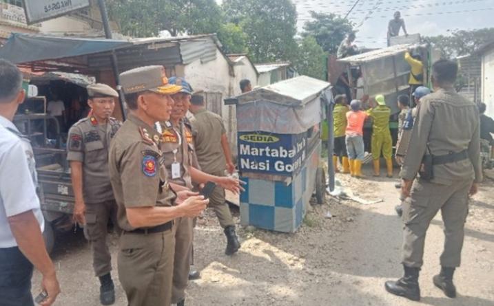 Tak Tertib Aturan, Belasan Gerobak PKL Sarolangun Diangkut Petugas