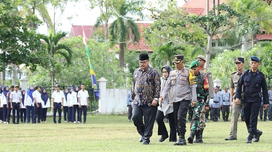 Sekda-Tebo-Pimpin-Apel-Pasukan-dalam-Rangka-Pilkada-Serentak-S.jpg