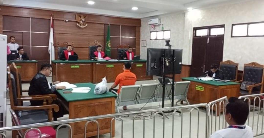 Sidang-Imam-Khomaini-2.jpg