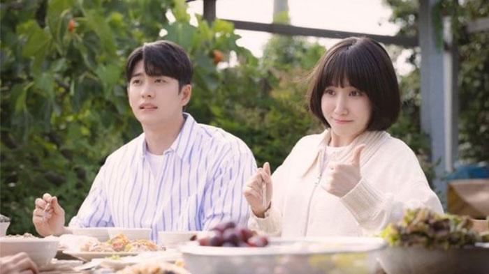 Sinopsis Extraordinary Attorney Woo Episode 13, Keluarga Lee Jun Ho Tidak Merestui Hubungannya