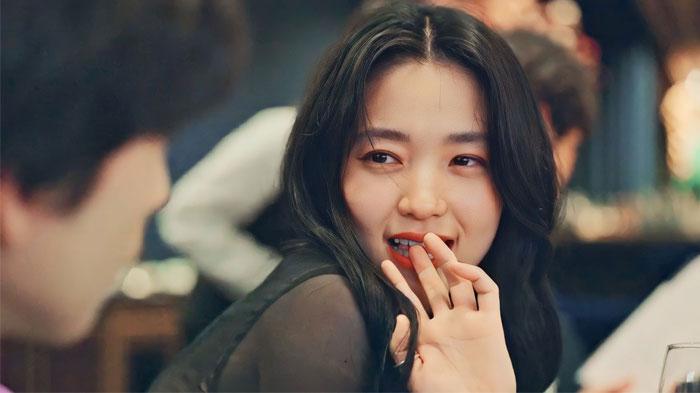 Sinopsis Revenant Episode 5, Masa Lalu Perpisahan Orangtua San Yeong Terungkap