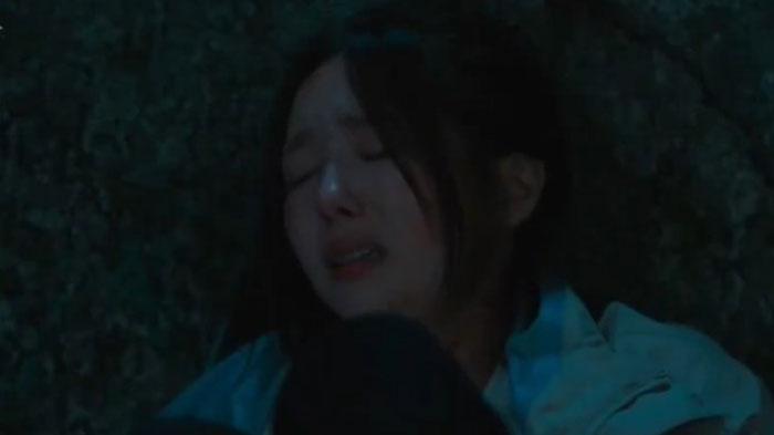 Sinopsis When the Phone Rings Episode 7, Siapa yang Mendorong Hee Joo ke Jurang?