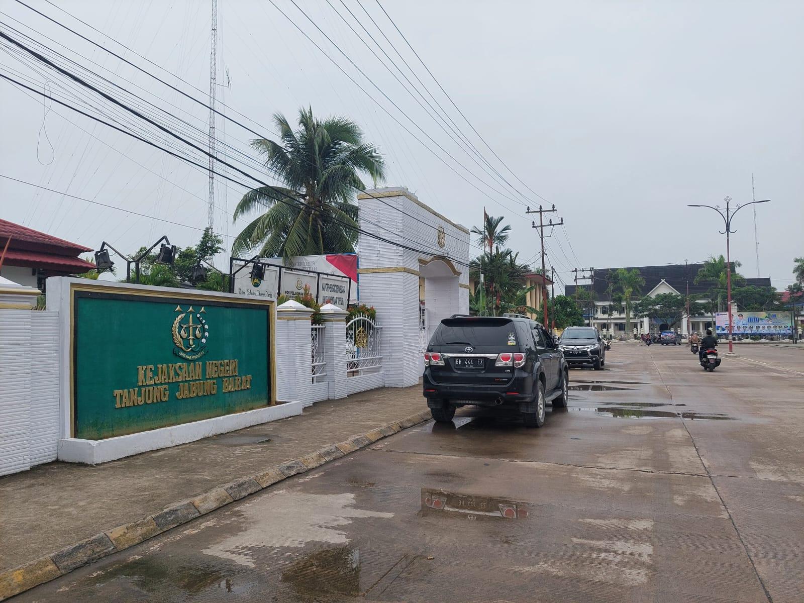 Suasana-Kejaksaan-Negeri-Tanjung-Jabung-Barat.jpg