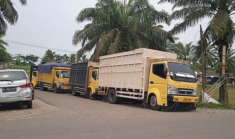 Truk-batubara-diamankan-polisi-2.jpg