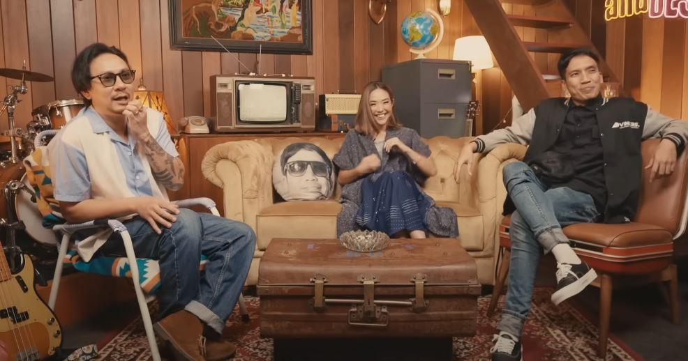 Senyum Desta Saat Gisel Bahas Masa Lalunya Berdua, Warganet Ramai Doakan Berjodoh: Lucu banget