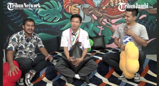 WAWANCARA-EKSKLUSIF-Albert-Khu-Siswa-SMK-Bina-Kasih-Jambi-yang-Banyak-Menyabet-Medali.jpg