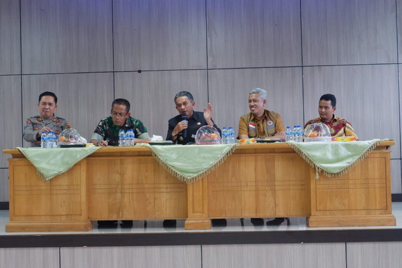 Wakil-Bupati-Muaro-Jambi-Junaidi-Mahir-memimpin-Rapat-Koordinasi-Rakor.jpg