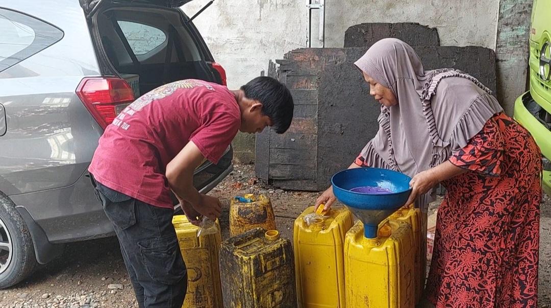 Pembelian Minyak Goreng Curah di Tanjabtim Maksimal 10 Kg, Tidak Boleh Gunakan NIK Orang Lain
