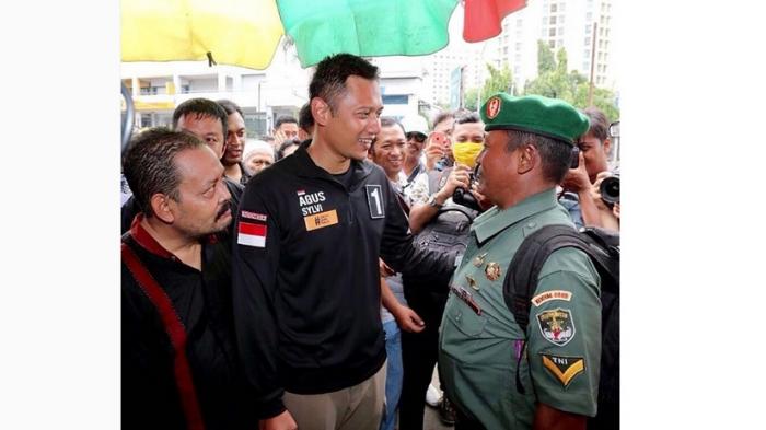 AHY Tolak Mengelus Perut Ibu Hamil