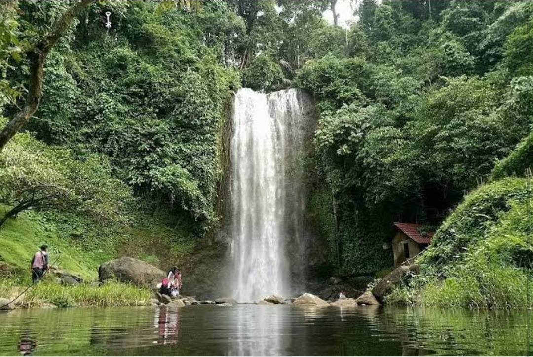 air-terjun-renah-sungai-besar.jpg