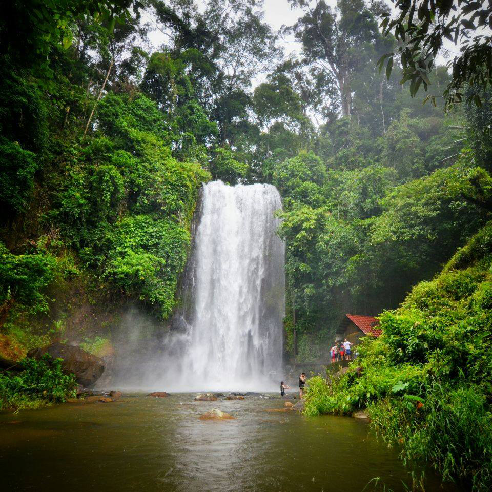 Air Terjun Ini jadi Idola Wisatawan