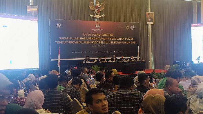 Gegara KPU Sarolangun, Rapat Pleno Rekapitulasi Penghitungan Suara Tingkat Provinsi Jambi Molor