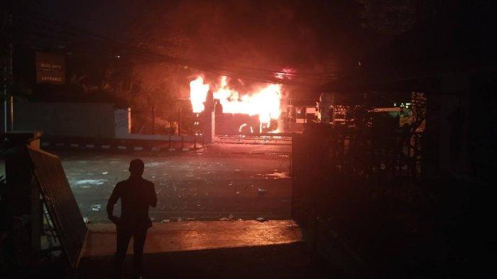 Siapa Pelaku Pembakaran saat Aksi Mahasiswa di Jakarta? Ini Analisis Fahri Hamzah, Makin Malam Ganas