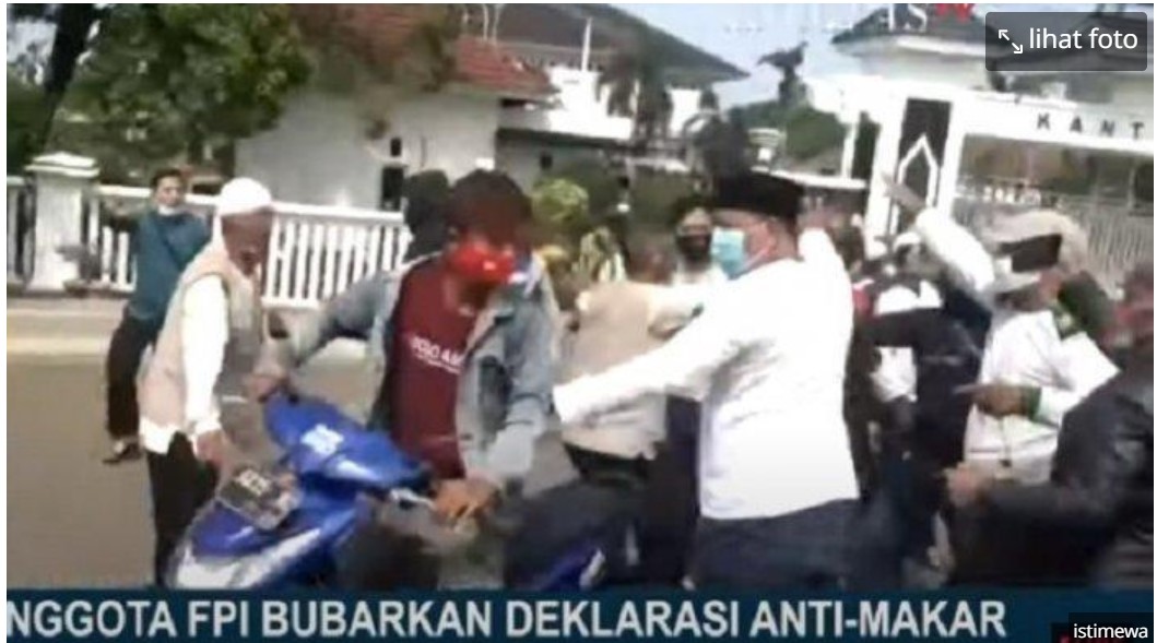 Massa FPI Datang, Aksi Gerakan Anti Makar Menuntut Habib Rizieq Shihab Diproses Pidana Kocar-kacir