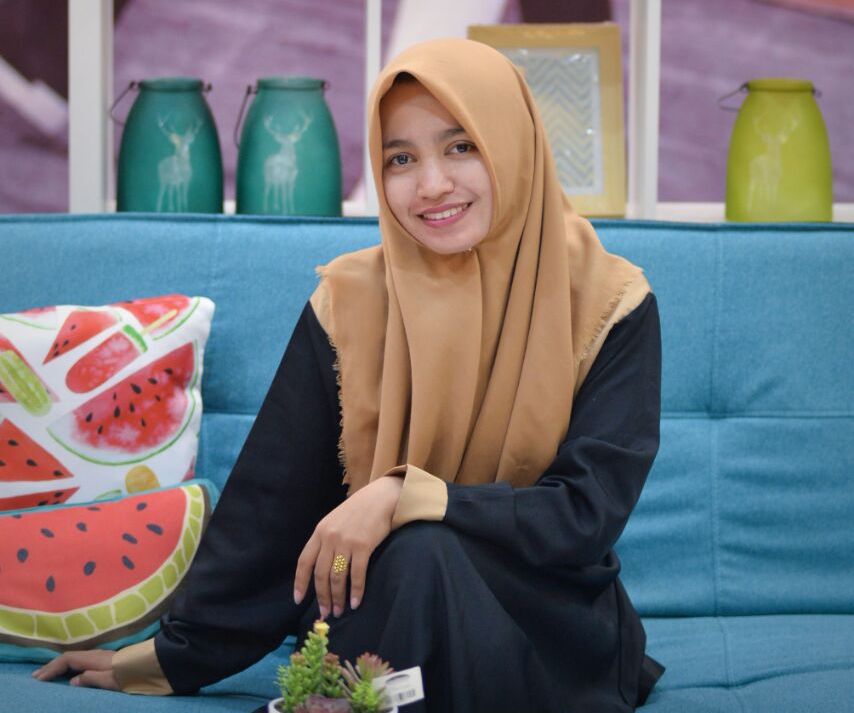 Milenial Cantik Ini Tanggapi Aksi Ferdian Paleka, Ada Kegiatan yang Lebih Baik Dari Konten Prank