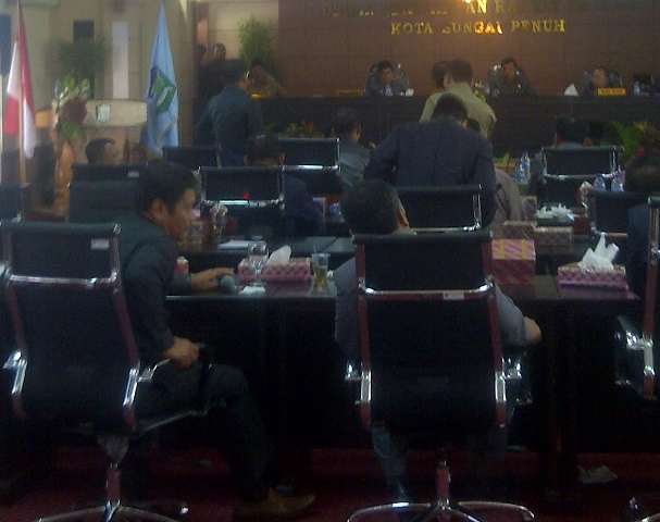 anggota-dewan-sungaipenuh_20160830_135310.jpg