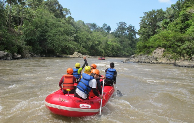 arung-jeram-sungai-merangin6_20150512_104139.jpg