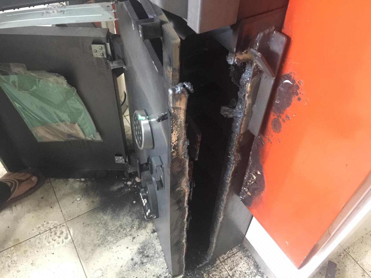 BREAKING NEWS: ATM di Lingkar Selatan Kota Jambi Dibobol, Komplotan Raup Rp 196 Juta