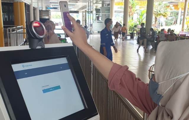 Bandara Sultan Thaha Jambi Mulai Berlakukan Aplikasi Peduli Lindungi