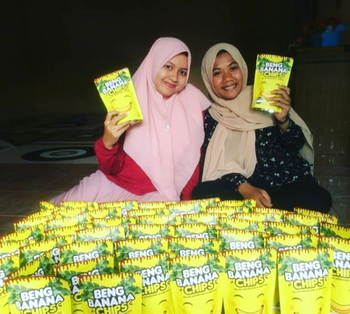 Dampak Covid-19, Guru Bahasa Inggris Dari Sarolangun Ini Banting Stir Jadi Pengusaha Keripik Pisang