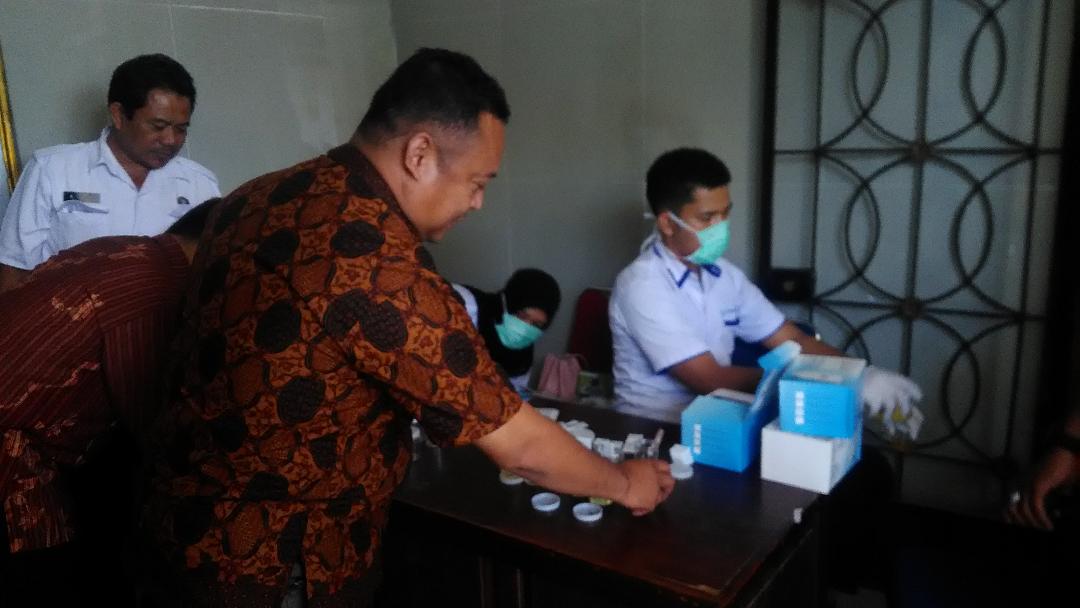 bnnk-tes-urine-pejabat-di-sarolangun.jpg