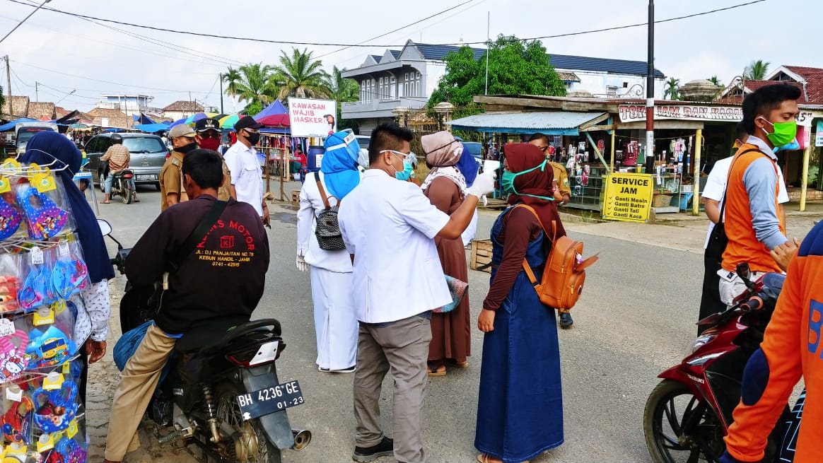 bpbd-muarojambi-lakukan-sosialisasi-penerapan-new-normal-di-pasar-sengeti-senin-862020.jpg