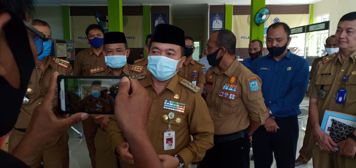 Cegah Covid-19, Al Haris Minta Angkutan Umum Tolak Penumpang yang Tak Pakai Masker