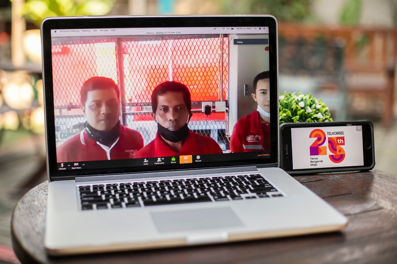 Bantu 5.700 Penjaga BTS, Insitiaf CSR dari Telkomsel