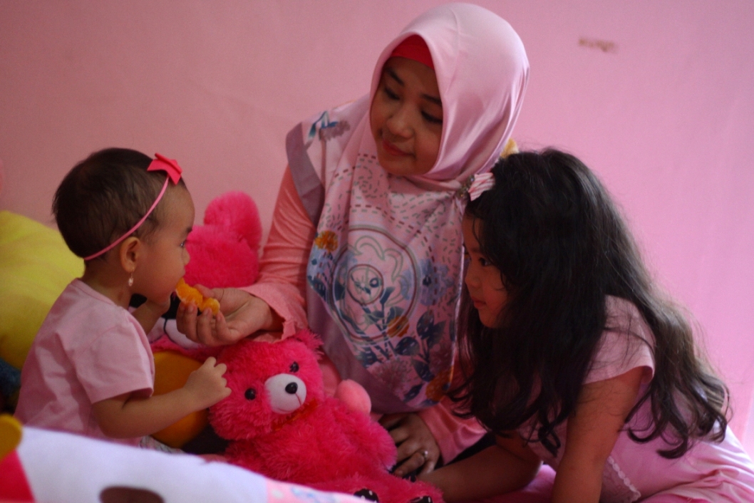 Kenalkan Sejak Proses USG, Tips Dokter Soraya Antisipasi Pertengkaran Sang Kakak-Adik