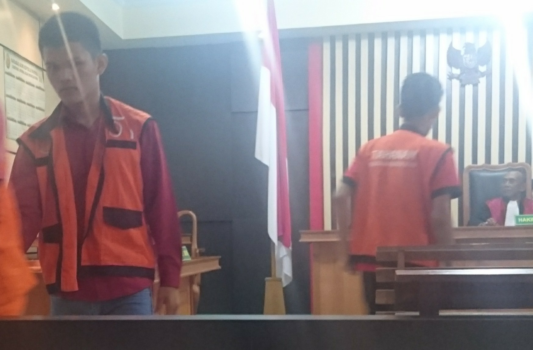 Diganjar Hukuman 1 Tahun, Dua Pemuda Menjambret karena Tak Punya Uang untuk Makan