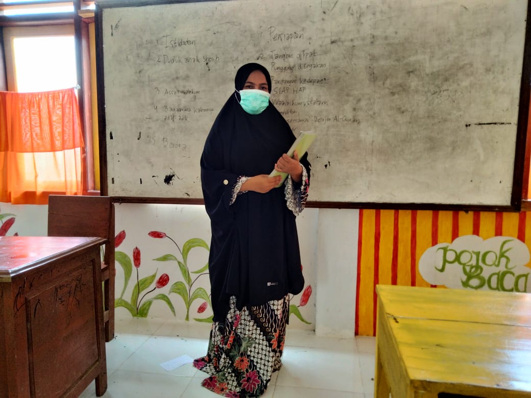 Cerita Seorang Guru di Sarolangun Laksanakan PJJ, Terkendala Sinyal Hingga Kehabisan Kuota