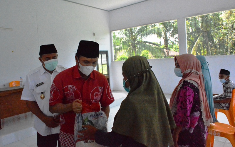 Pantau Realisasi Bansos Tunai Diterima Masyarakat, Ketua DPRD Jambi ke Sarolangun & Merangin