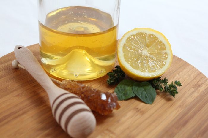 Manfaat Minum Air Perasan Lemon Pagi Hari, Mencegah Batu Ginjal dan Membakar Lemak