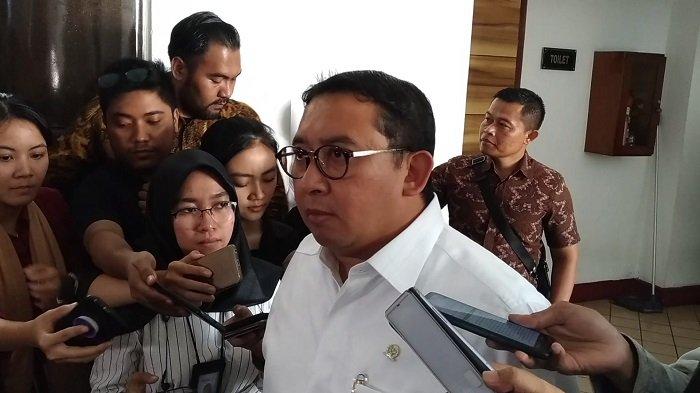 fadli-zon-di-kpu-ri-jakarta-pusat-jumat-352019.jpg