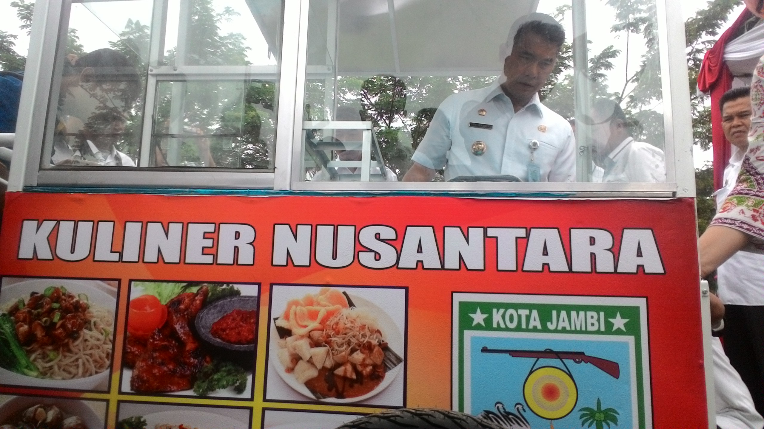 Sisi Pertumbuhan Ekonomi yang Positif dan Negatif