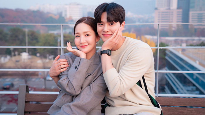 Sinopsis Forecasting Love and Weather Episode 13: Jin Ha Kyung Meminta Putus