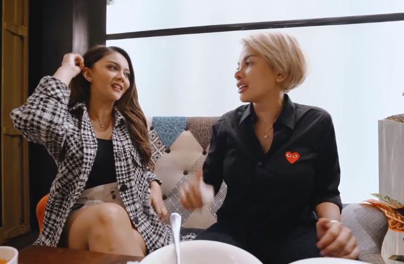 Jenita Janet Blak-blakan Cerita Soal Urusan Ranjangnya : Aku Termasuk yang Aktif, Ekspresif Banget