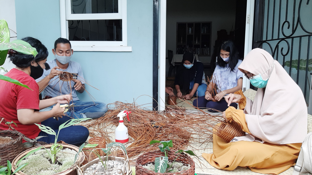 Berlatih Menganyam Resam, Keterampilan Masyarakat Jambi yang Mulai Ditinggalkan