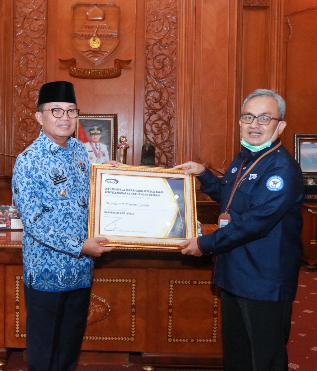 Gubernur Fachrori Terima Penghargaan Kapabilitas APIP Level 3