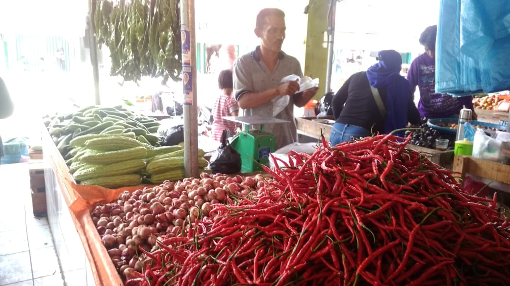Bukan Masuk dalam Kulkas, Ini 2 Cara Menympan Cabai Agar Tak Mudah Busuk
