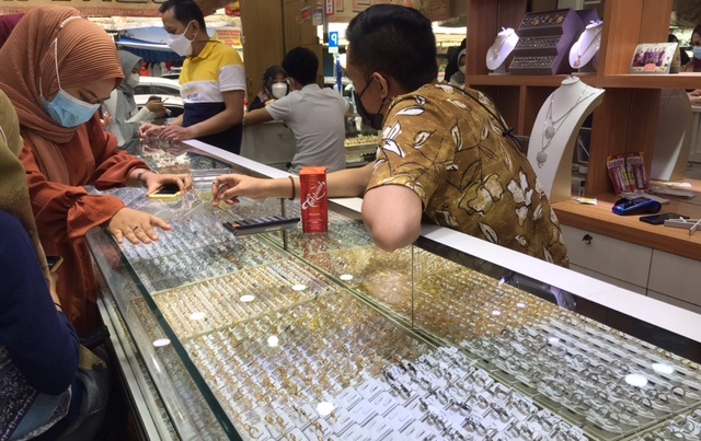 Harga Emas Antam Hari Ini 12 Juli 2021 Belum Bergerak, Harga Buyback Rp845.000 per gram