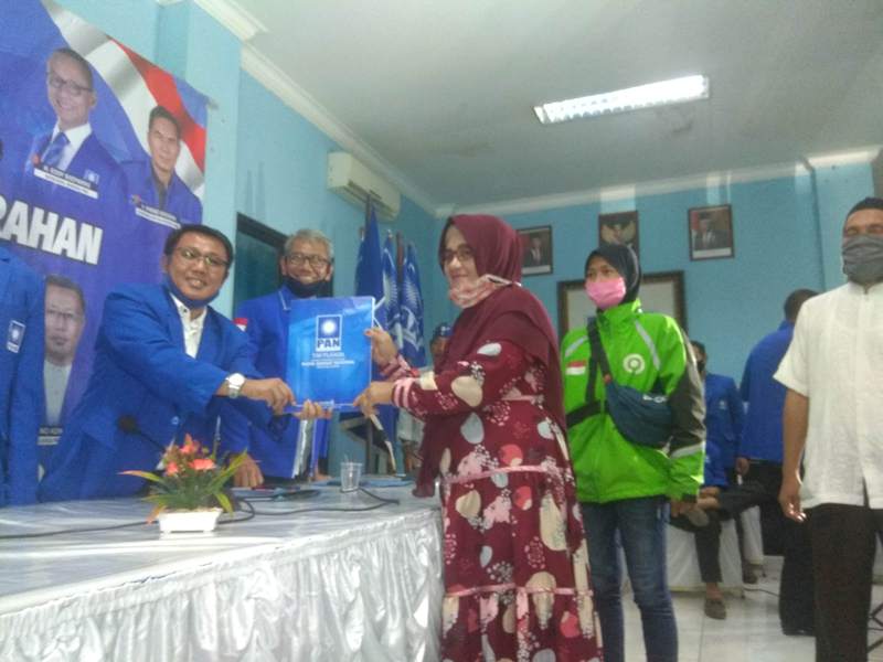 BREAKING NEWS Peluang Terakhir, Ratu Munawaroh Utus Tim Ambil Formulir Penjaringan di PAN Jambi