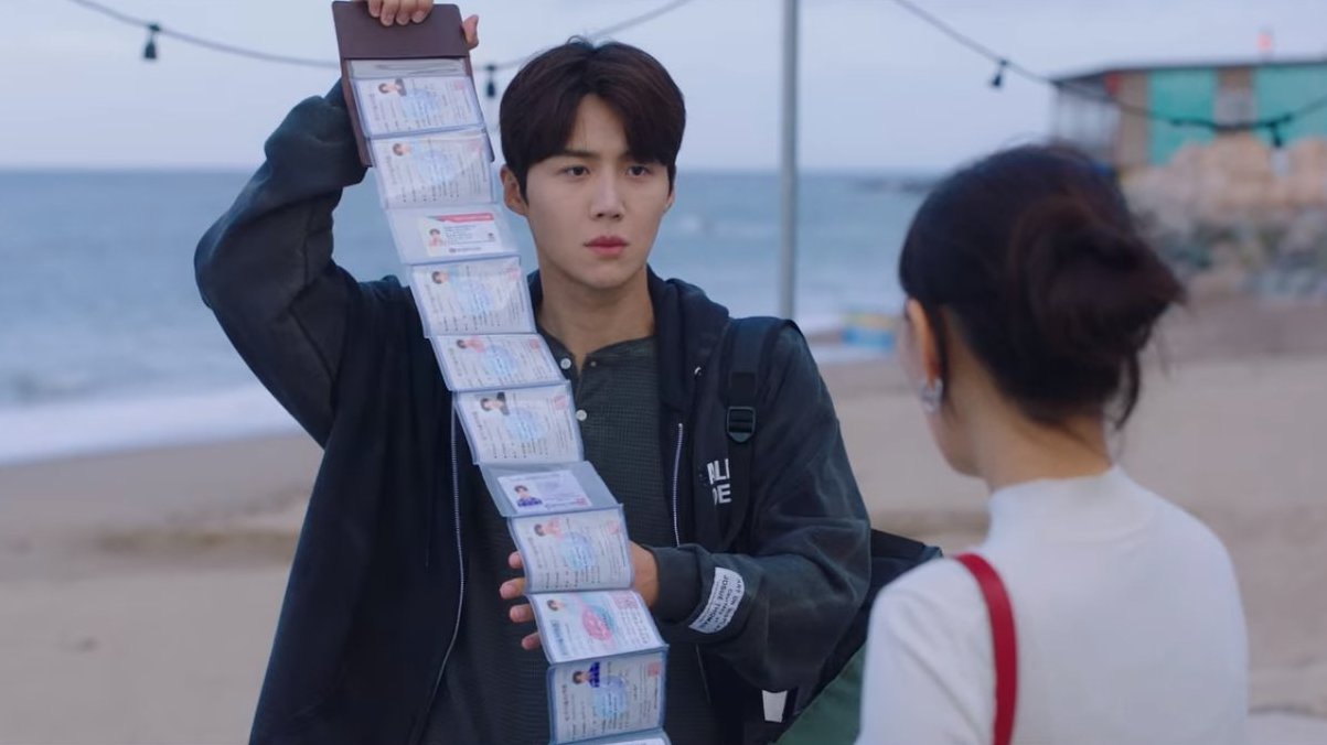 Hometown Cha-Cha-Cha Episode 3, Du Shik dan Hye Jin Pergi ke Seol Bersama