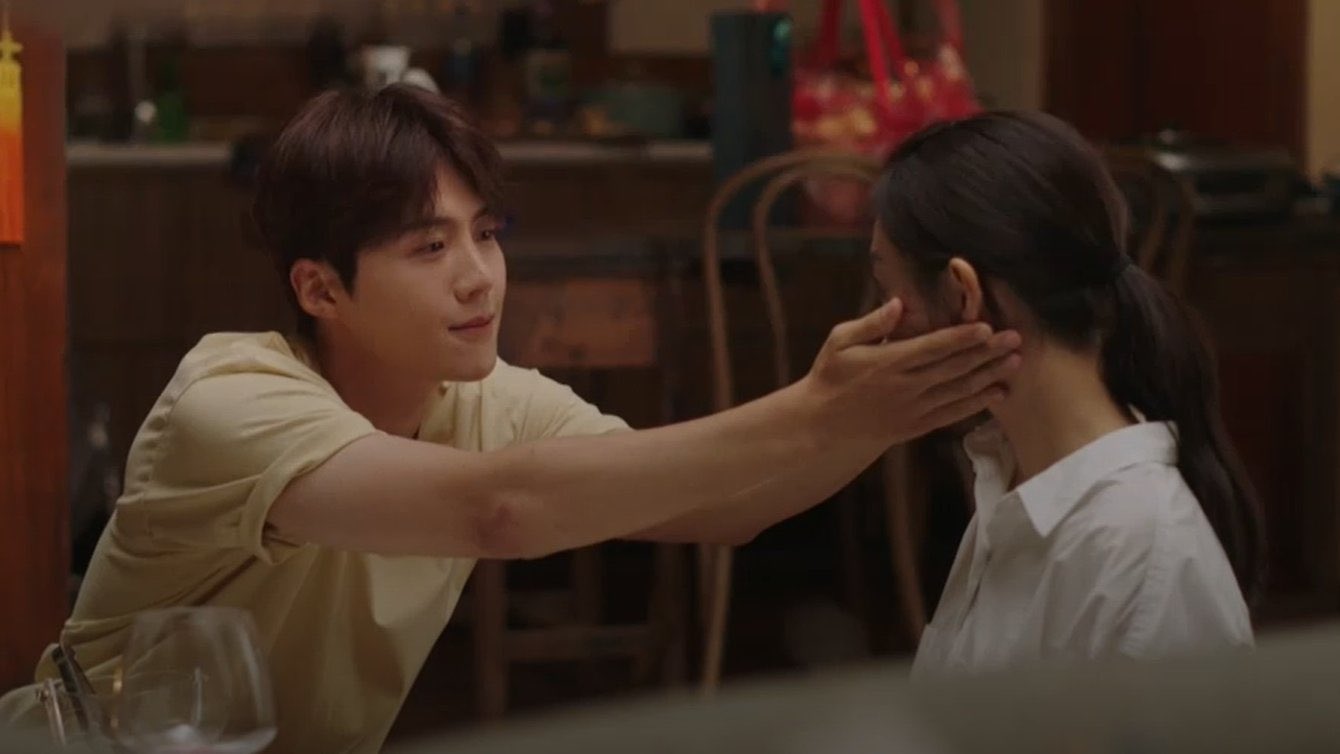 Link Nonton Hometown Cha-Cha-Cha Sub Indo Episode 4: Hye Jin Merasa Du Shik Selalu Jadi Penolongnya